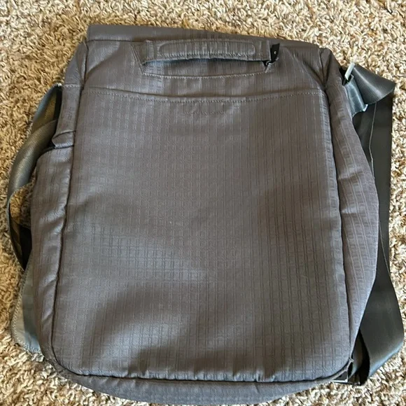 Vintage Patagonia Daily Grind Crossbody Messenger Laptop Bag - Picture 10 of 12